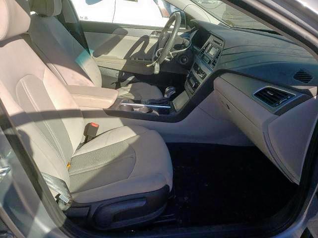 Photo 4 VIN: 5NPE24AF1HH533595 - HYUNDAI SONATA SE 