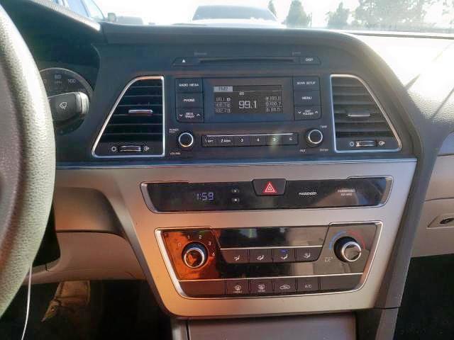 Photo 8 VIN: 5NPE24AF1HH533595 - HYUNDAI SONATA SE 