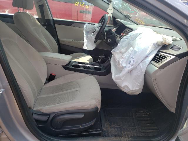 Photo 4 VIN: 5NPE24AF1HH542698 - HYUNDAI SONATA SE 