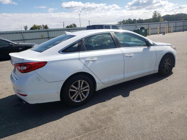 Photo 2 VIN: 5NPE24AF1HH556777 - HYUNDAI SONATA SE 