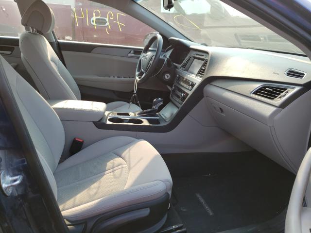 Photo 4 VIN: 5NPE24AF1HH557377 - HYUNDAI SONATA SE 