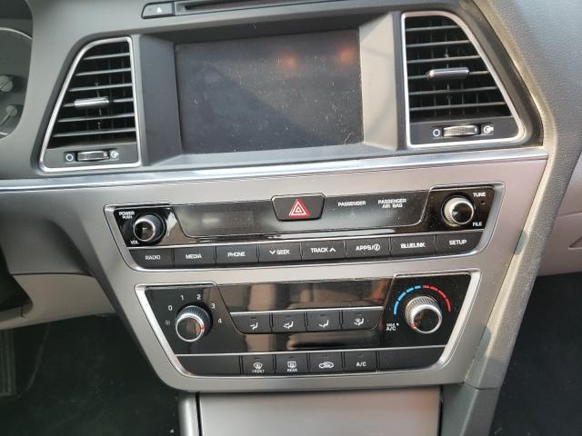 Photo 8 VIN: 5NPE24AF1HH557377 - HYUNDAI SONATA SE 