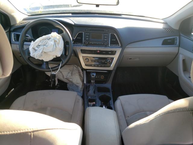 Photo 8 VIN: 5NPE24AF1HH561123 - HYUNDAI SONATA SE 