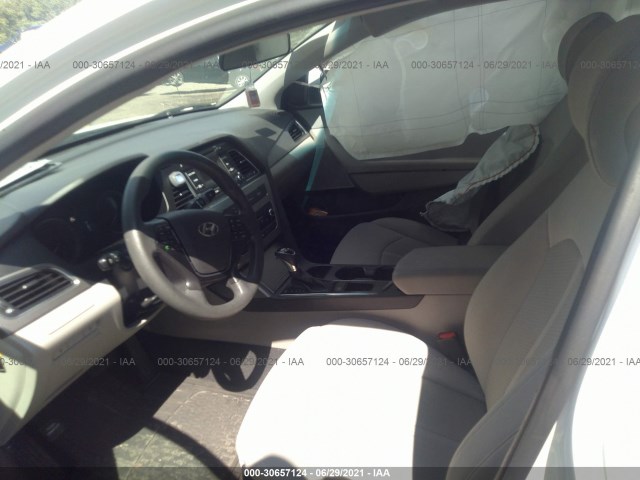 Photo 4 VIN: 5NPE24AF1HH566337 - HYUNDAI SONATA 