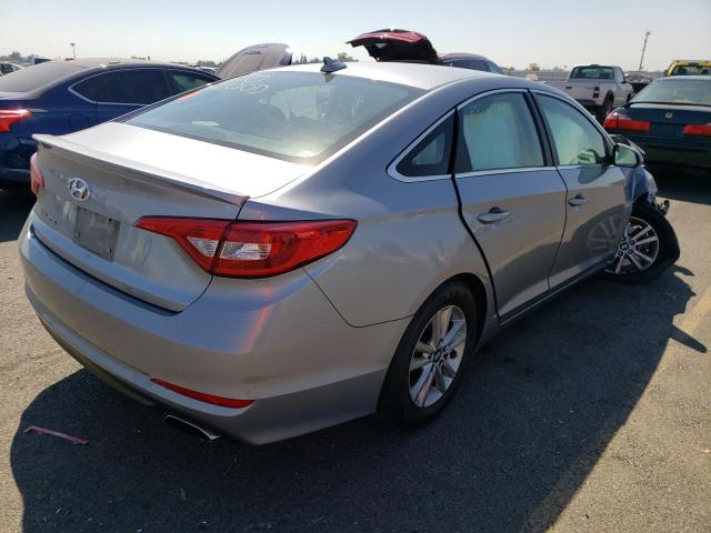 Photo 3 VIN: 5NPE24AF1HH581629 - HYUNDAI SONATA SE 