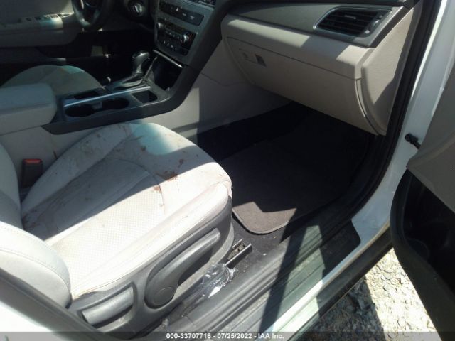 Photo 4 VIN: 5NPE24AF1HH583140 - HYUNDAI SONATA 