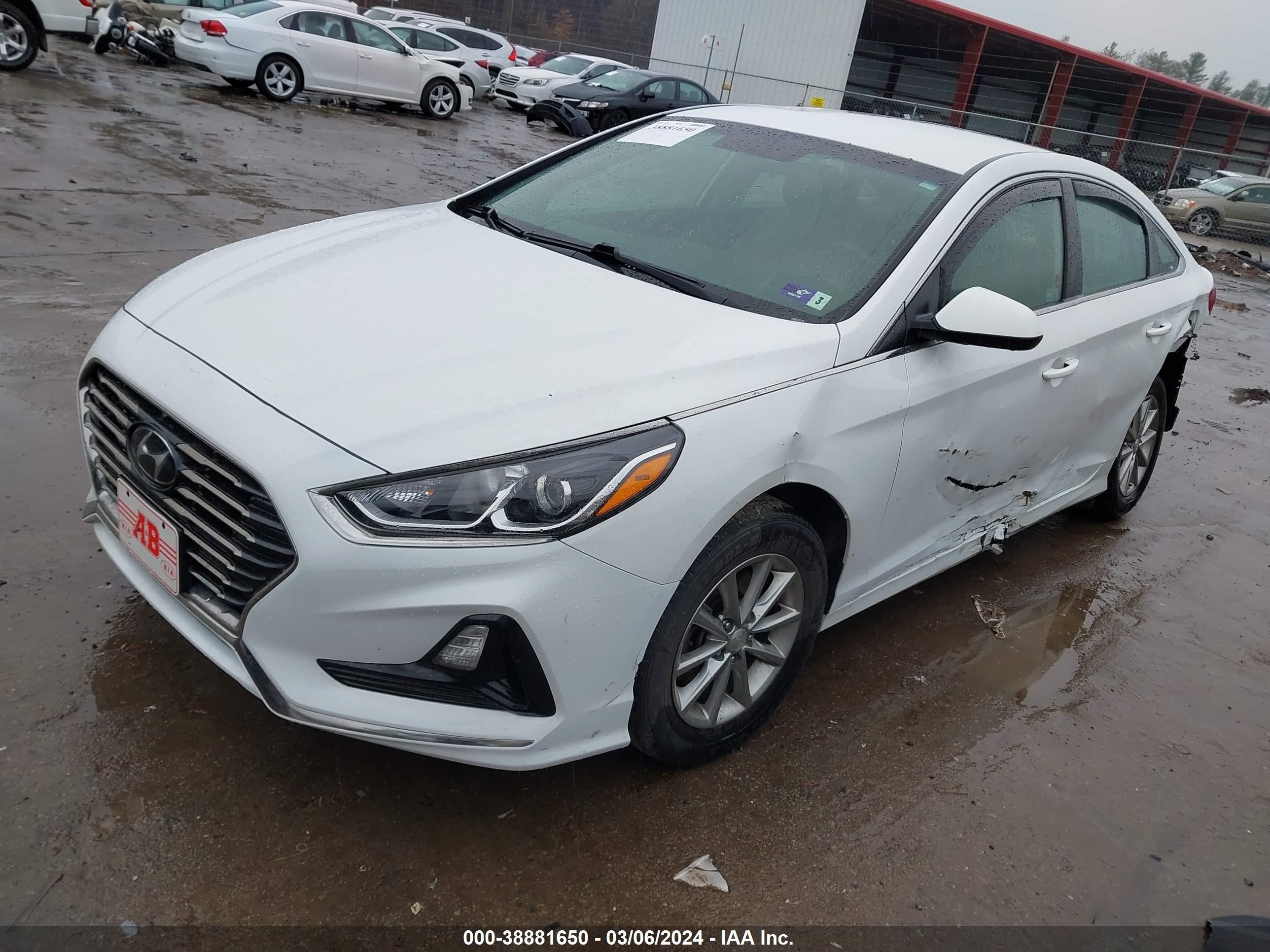 Photo 1 VIN: 5NPE24AF1JH602579 - HYUNDAI SONATA 