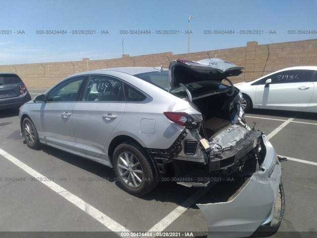 Photo 2 VIN: 5NPE24AF1JH611086 - HYUNDAI SONATA 