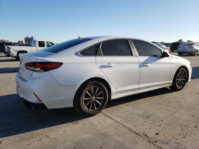 Photo 2 VIN: 5NPE24AF1JH614411 - HYUNDAI SONATA SE 