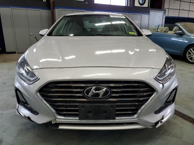 Photo 4 VIN: 5NPE24AF1JH614957 - HYUNDAI SONATA SE 