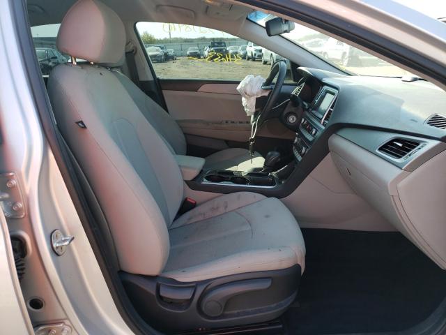 Photo 4 VIN: 5NPE24AF1JH640409 - HYUNDAI SONATA SE 