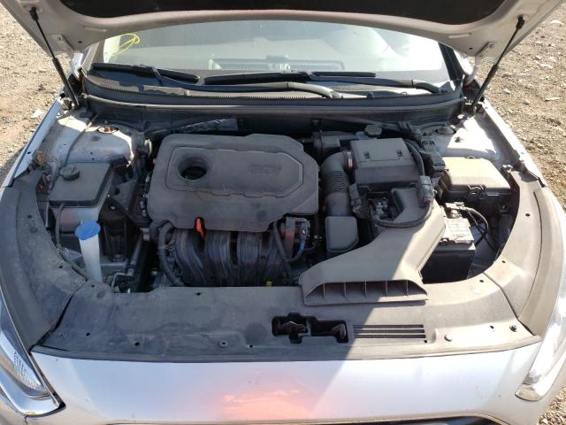 Photo 6 VIN: 5NPE24AF1JH640409 - HYUNDAI SONATA SE 