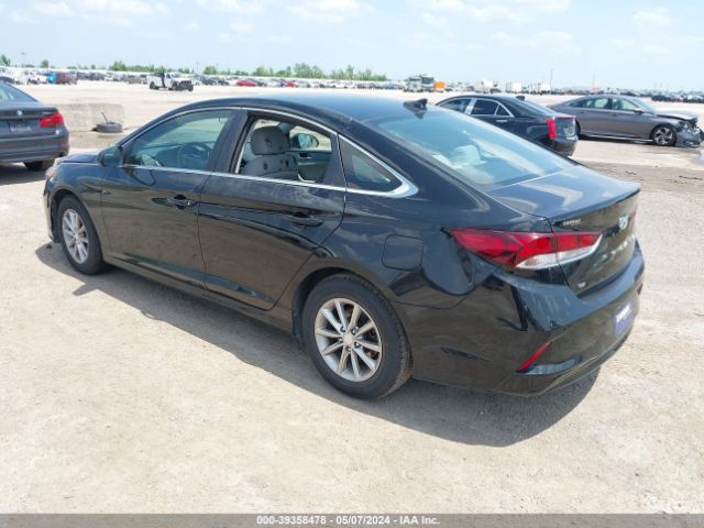 Photo 2 VIN: 5NPE24AF1JH655590 - HYUNDAI SONATA 