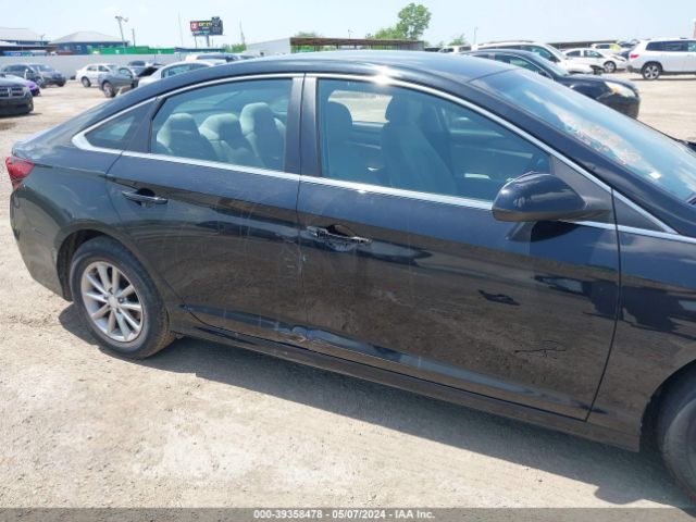 Photo 5 VIN: 5NPE24AF1JH655590 - HYUNDAI SONATA 