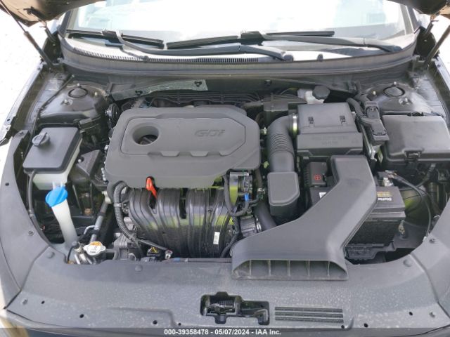 Photo 9 VIN: 5NPE24AF1JH655590 - HYUNDAI SONATA 