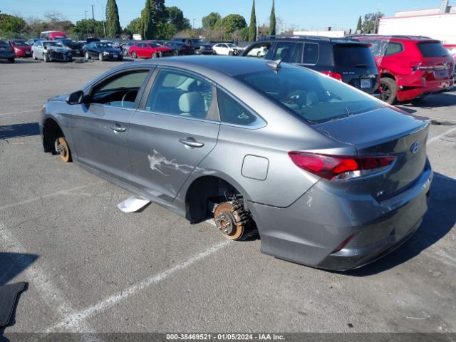 Photo 2 VIN: 5NPE24AF1JH668369 - HYUNDAI SONATA 