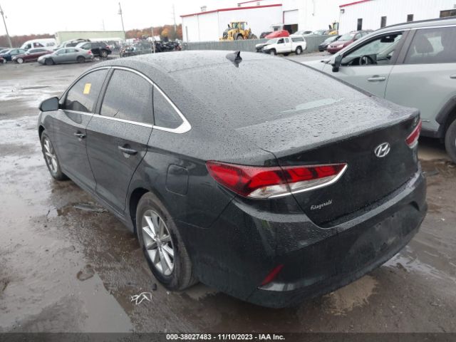 Photo 2 VIN: 5NPE24AF1JH669330 - HYUNDAI SONATA 