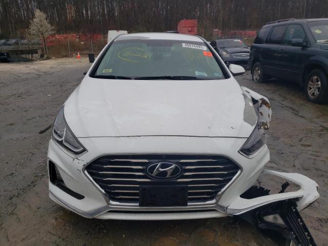 Photo 4 VIN: 5NPE24AF1JH669800 - HYUNDAI SONATA SE 