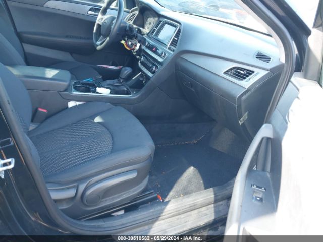 Photo 4 VIN: 5NPE24AF1JH673460 - HYUNDAI SONATA 