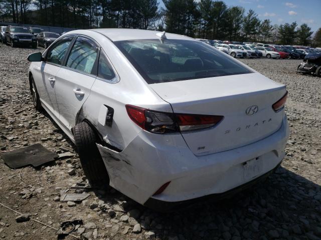 Photo 2 VIN: 5NPE24AF1JH682451 - HYUNDAI SONATA SE 