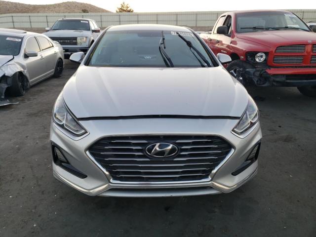 Photo 4 VIN: 5NPE24AF1JH684653 - HYUNDAI SONATA SE 