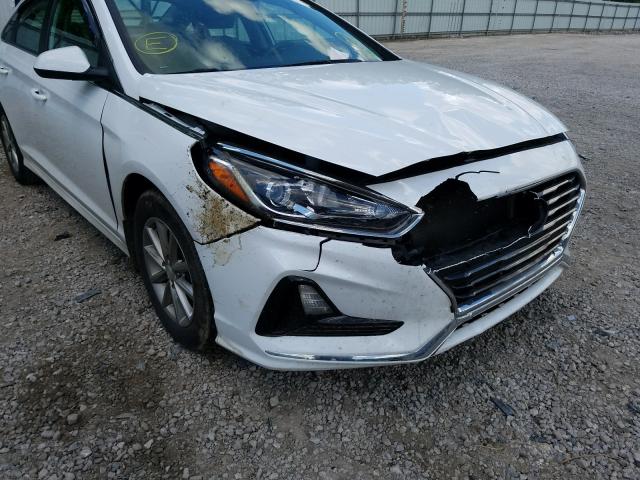 Photo 8 VIN: 5NPE24AF1JH704836 - HYUNDAI SONATA SE 