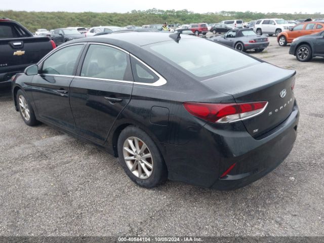 Photo 2 VIN: 5NPE24AF1JH722933 - HYUNDAI SONATA 