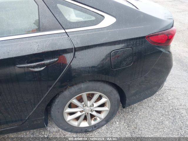 Photo 5 VIN: 5NPE24AF1JH722933 - HYUNDAI SONATA 