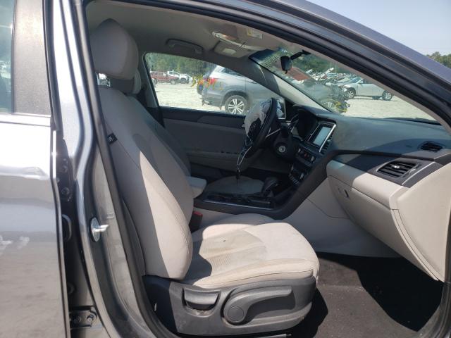 Photo 4 VIN: 5NPE24AF1KH740754 - HYUNDAI SONATA SE 