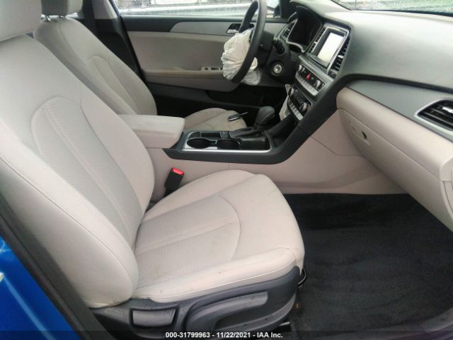 Photo 4 VIN: 5NPE24AF1KH743900 - HYUNDAI SONATA 