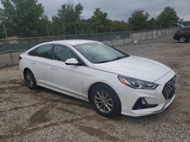 Photo 3 VIN: 5NPE24AF1KH744870 - HYUNDAI SONATA SE 