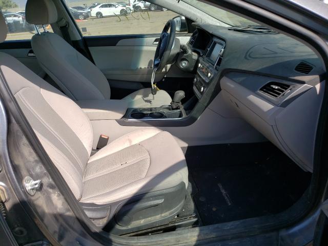 Photo 4 VIN: 5NPE24AF1KH745260 - HYUNDAI SONATA SE 