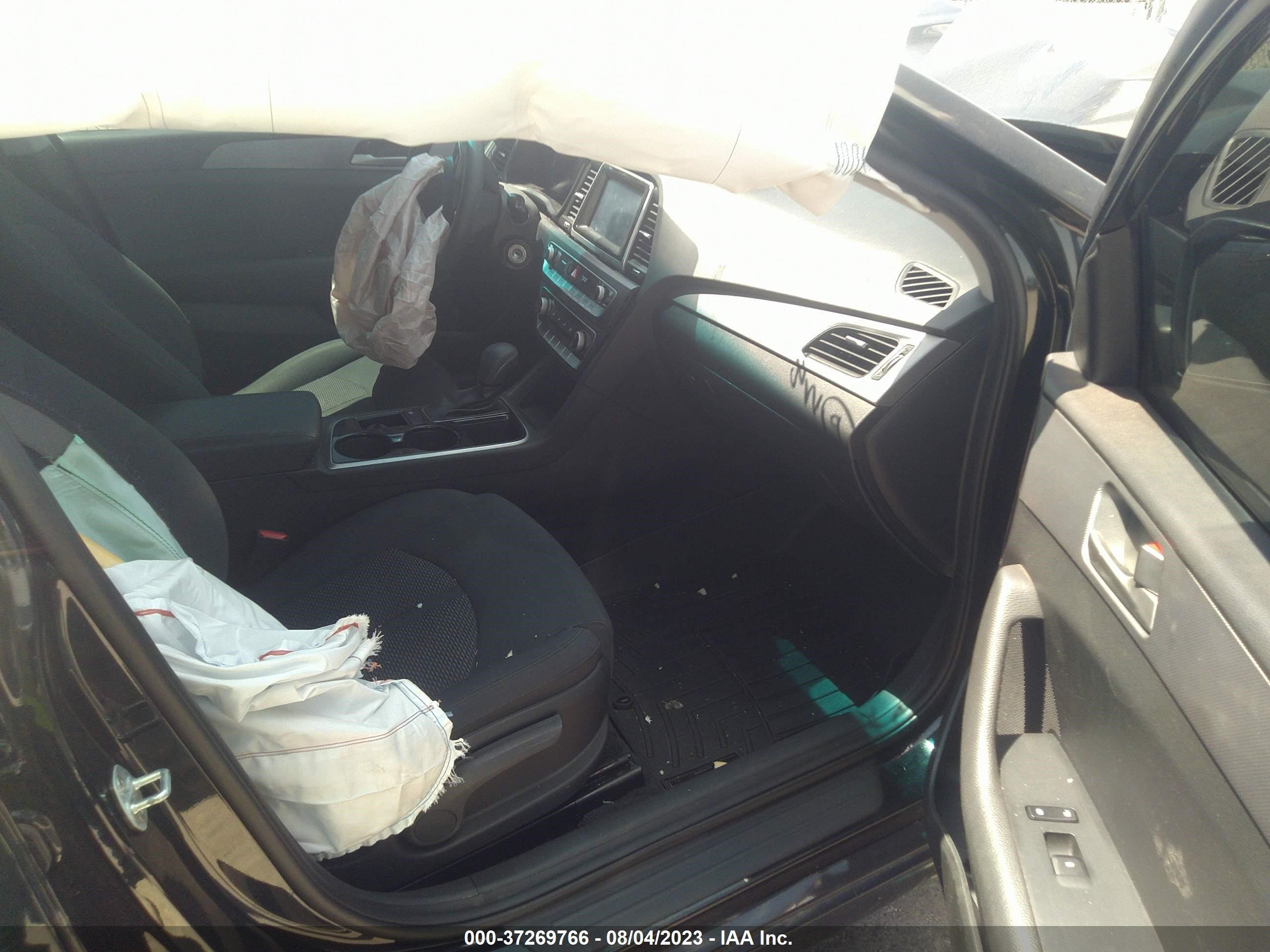 Photo 4 VIN: 5NPE24AF1KH752113 - HYUNDAI SONATA 