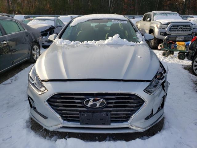 Photo 4 VIN: 5NPE24AF1KH755920 - HYUNDAI SONATA SE 