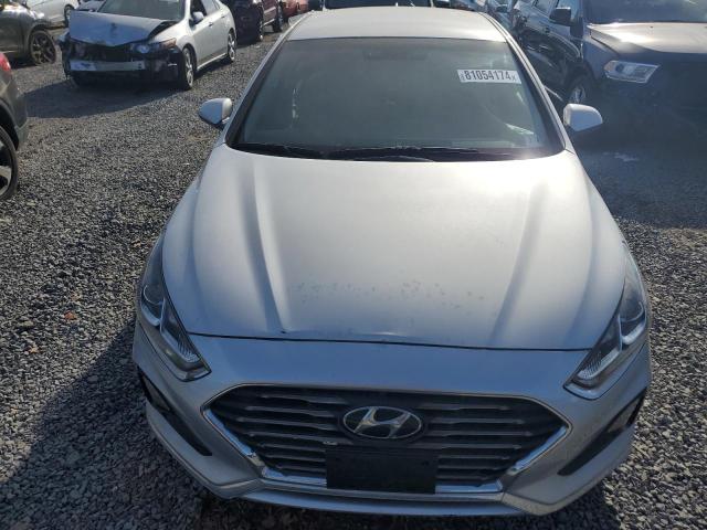 Photo 4 VIN: 5NPE24AF1KH768618 - HYUNDAI SONATA SE 