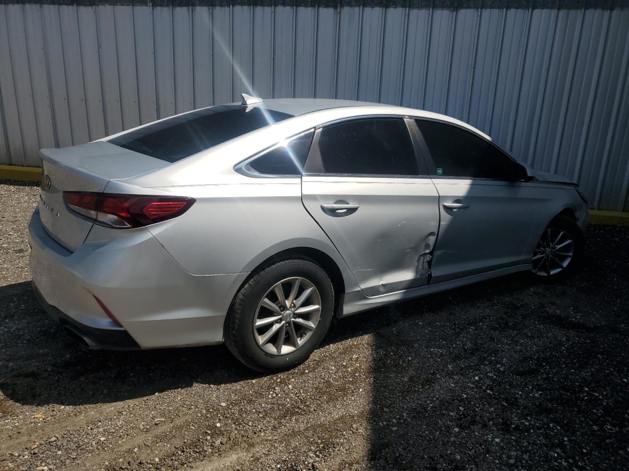 Photo 15 VIN: 5NPE24AF1KH772846 - HYUNDAI SONATA 