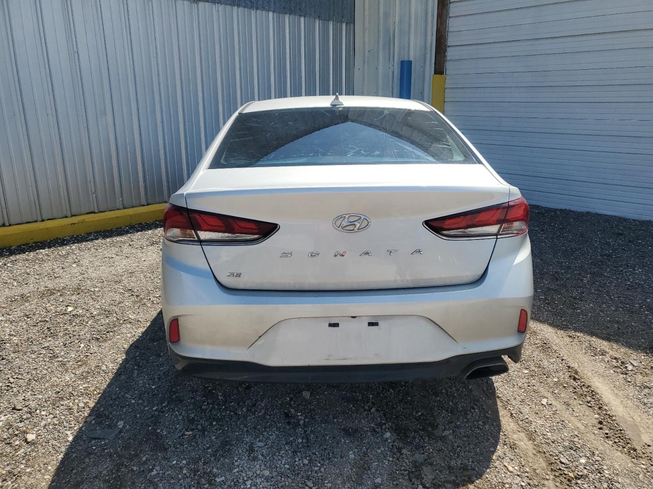 Photo 22 VIN: 5NPE24AF1KH772846 - HYUNDAI SONATA 