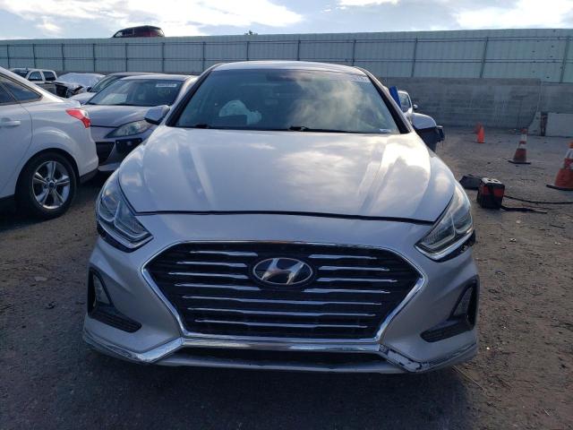 Photo 4 VIN: 5NPE24AF1KH773690 - HYUNDAI SONATA SE 