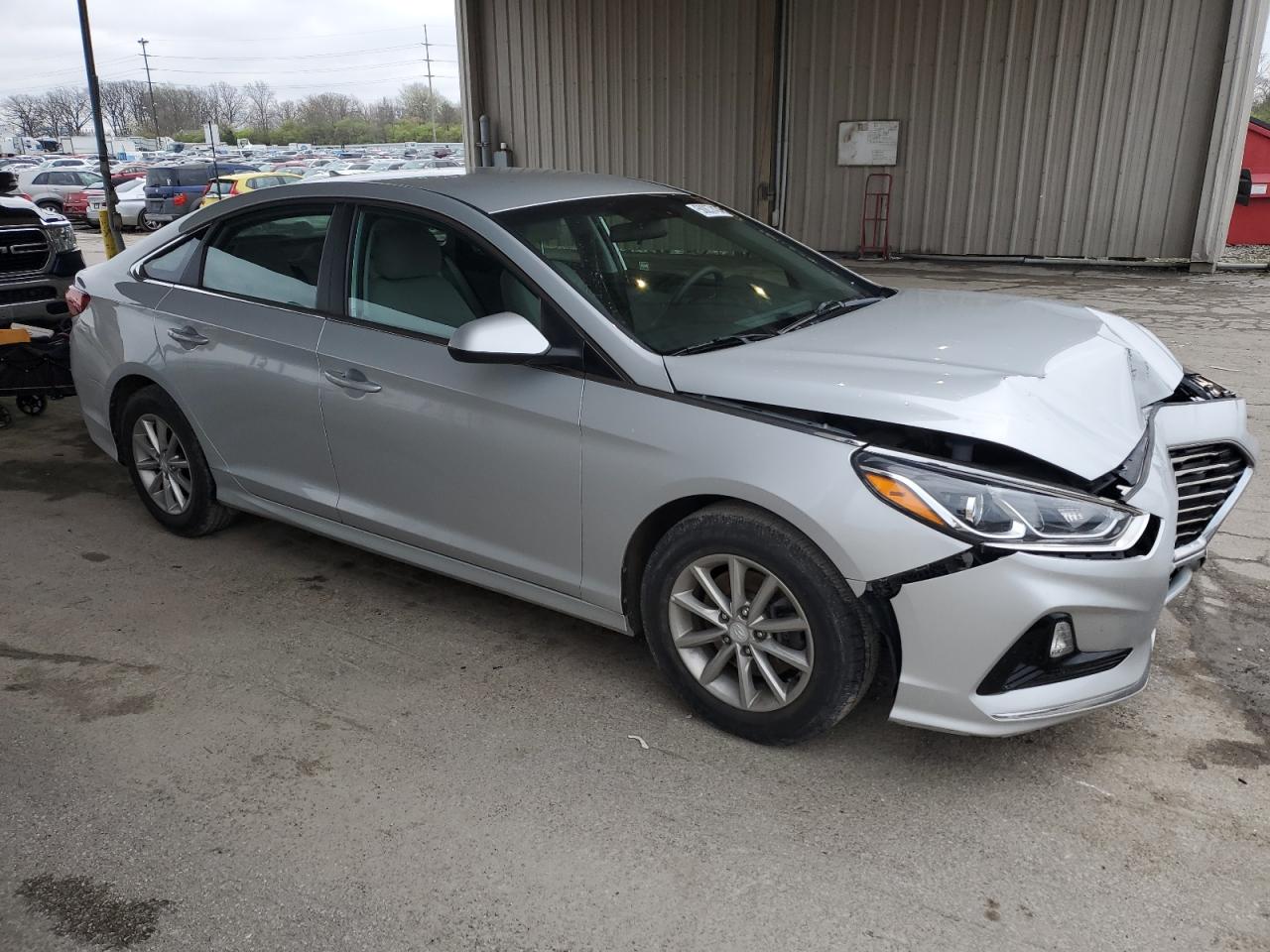 Photo 3 VIN: 5NPE24AF1KH792997 - HYUNDAI SONATA 