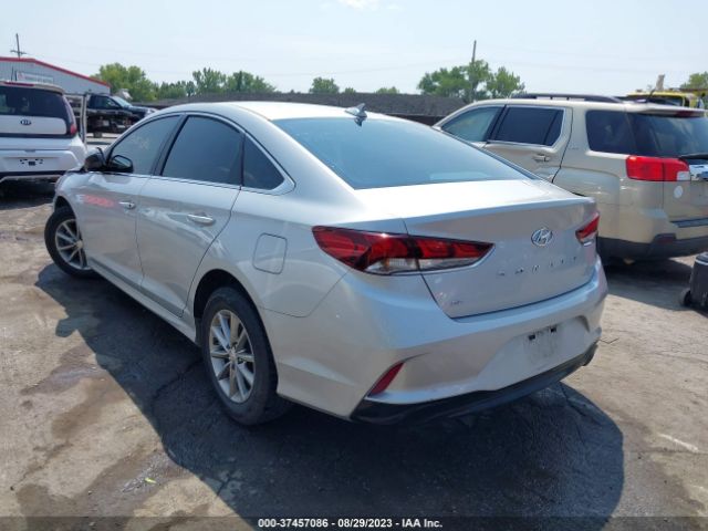 Photo 2 VIN: 5NPE24AF1KH799982 - HYUNDAI SONATA 