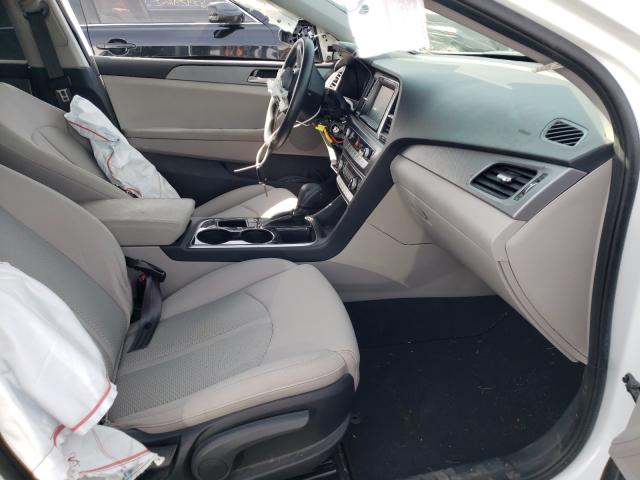 Photo 4 VIN: 5NPE24AF1KH818790 - HYUNDAI SONATA SE 