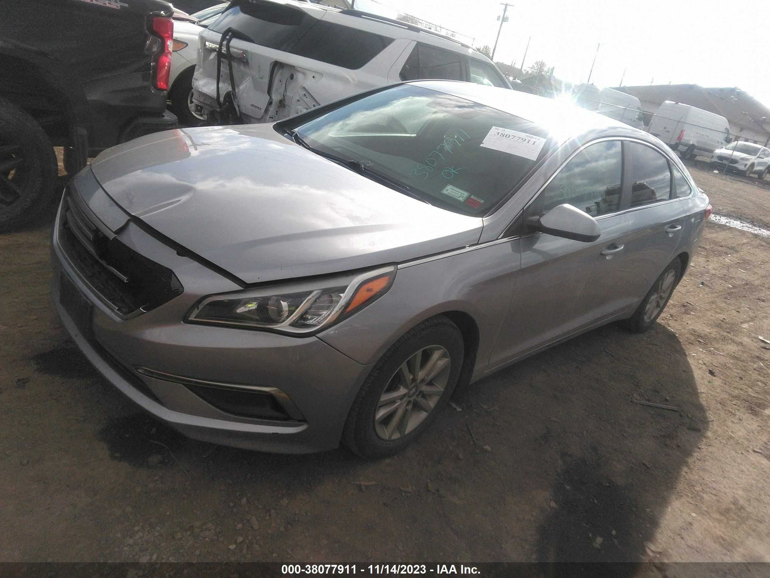 Photo 1 VIN: 5NPE24AF2FH000829 - HYUNDAI SONATA 