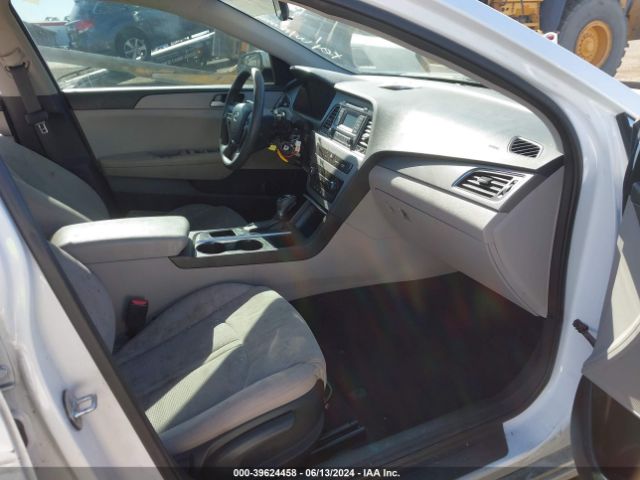 Photo 4 VIN: 5NPE24AF2FH003617 - HYUNDAI SONATA 