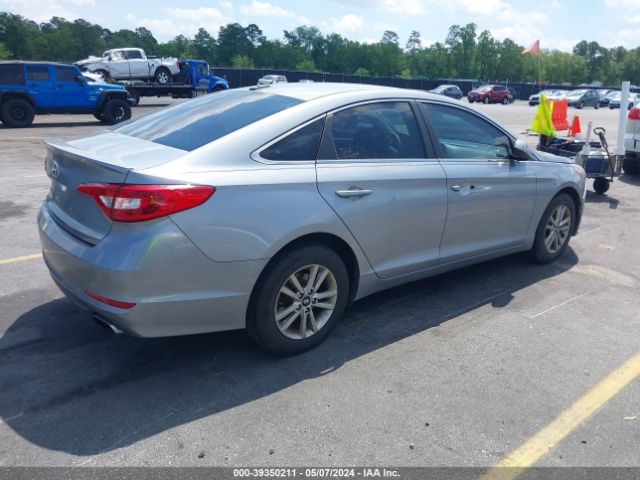 Photo 3 VIN: 5NPE24AF2FH007585 - HYUNDAI SONATA 