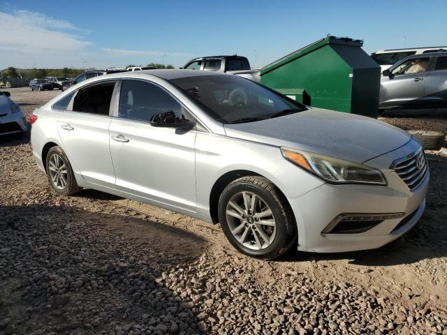 Photo 3 VIN: 5NPE24AF2FH019526 - HYUNDAI SONATA SE 