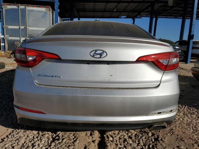 Photo 5 VIN: 5NPE24AF2FH019526 - HYUNDAI SONATA SE 