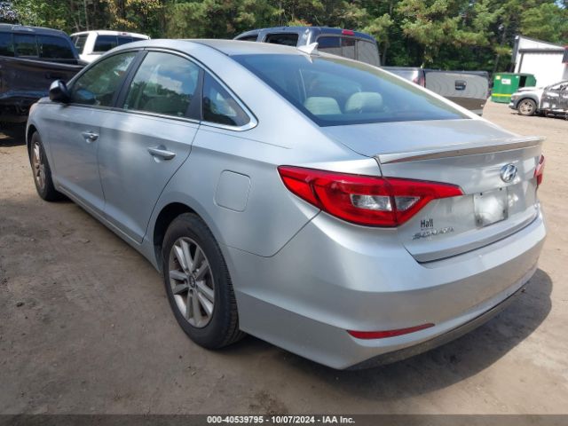 Photo 2 VIN: 5NPE24AF2FH020479 - HYUNDAI SONATA 