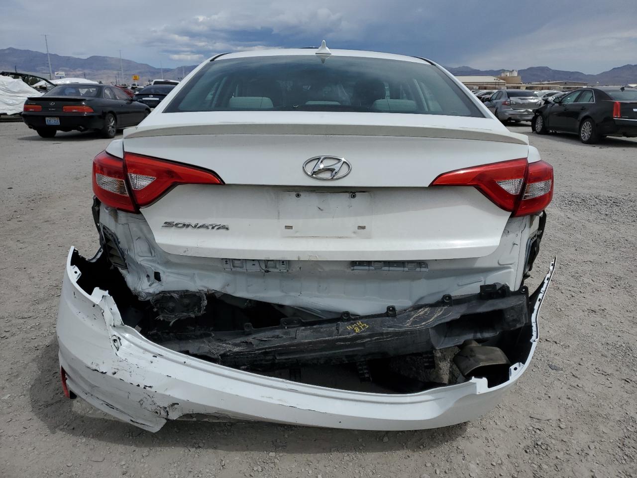 Photo 5 VIN: 5NPE24AF2FH022023 - HYUNDAI SONATA 