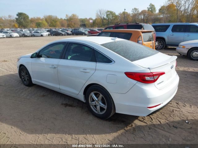 Photo 2 VIN: 5NPE24AF2FH022930 - HYUNDAI SONATA 