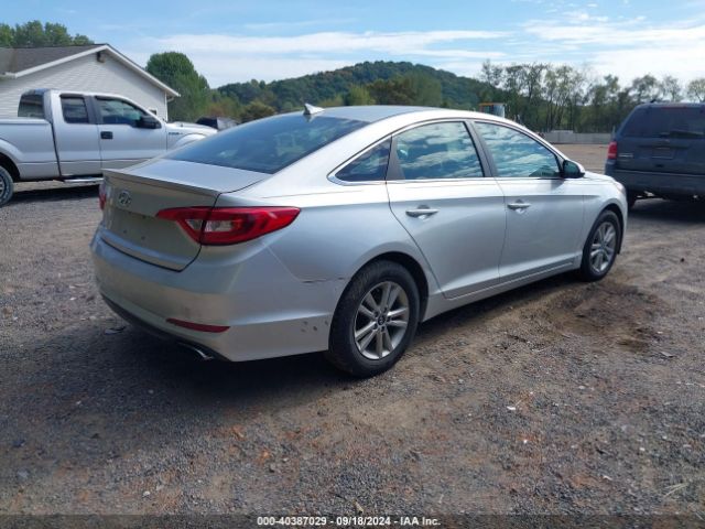 Photo 3 VIN: 5NPE24AF2FH040344 - HYUNDAI SONATA 